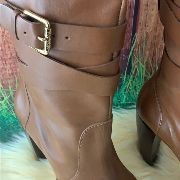 Michael Kors Tan Heeled Boots with Chunky Heel and Smooth Leather - Picture 3 of 16
